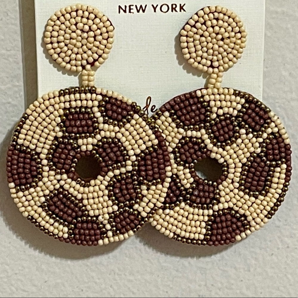 ❤️JUST IN!❤️ Large Round Leopard Print Beaded Earrings